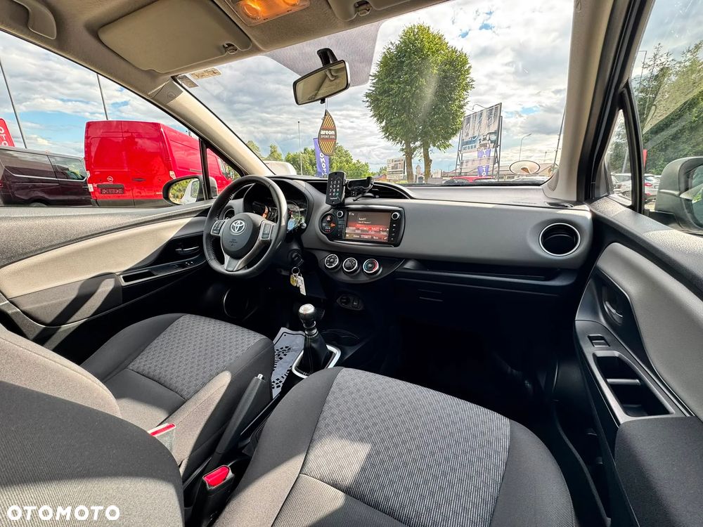 Toyota Yaris 1.33 Business Edition - 23