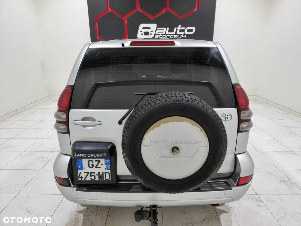 Toyota Land Cruiser - 12