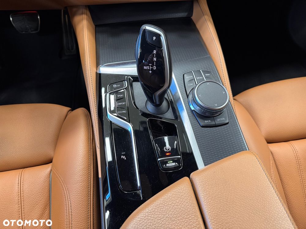 BMW Seria 5 530d xDrive mHEV M Sport sport - 21