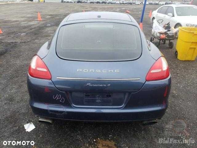 Porsche Panamera 3.6, model USA. - 6