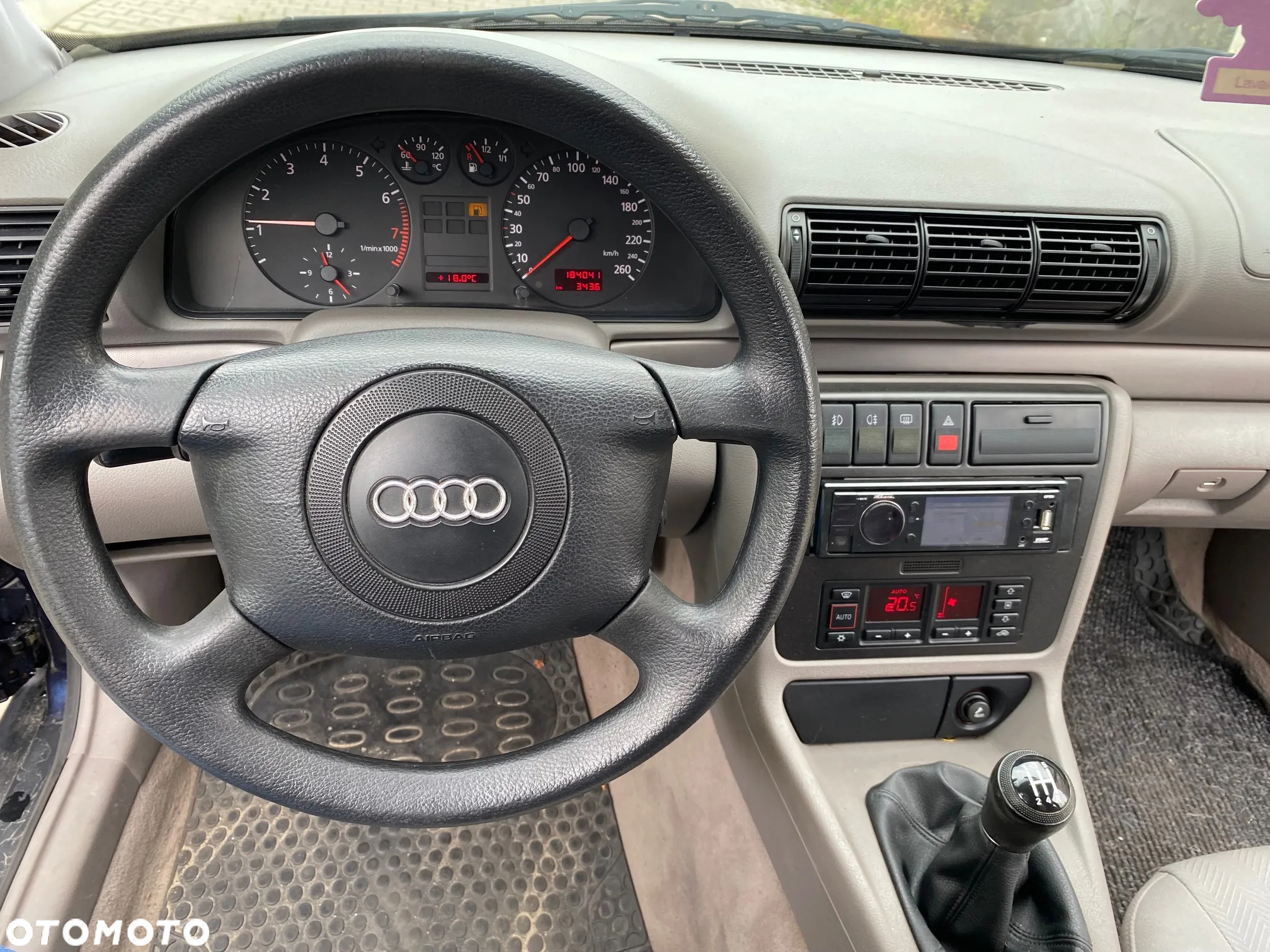 Audi A4 1.6 - 6
