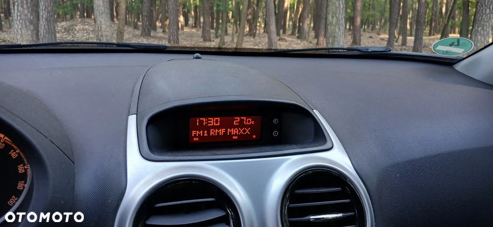 Opel Corsa 1.4 16V Enjoy - 17