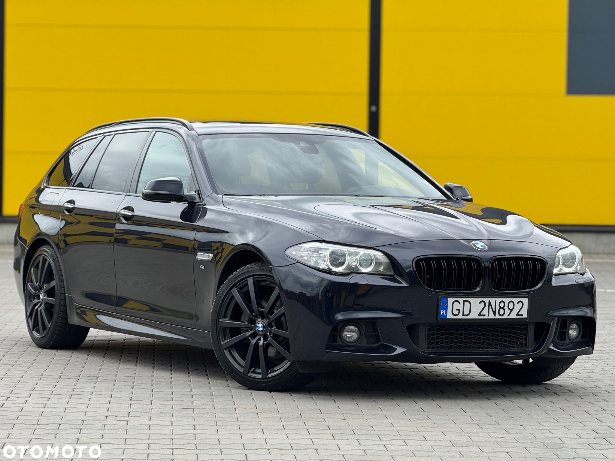 BMW Seria 5 520d xDrive - 1