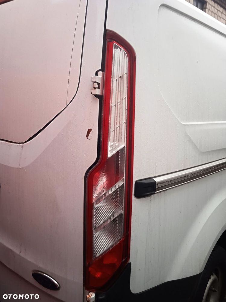 Lampy tylne tył ford transit custom - 2