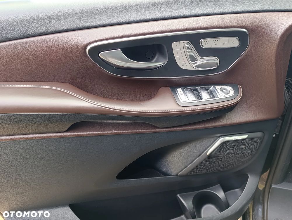 Mercedes-Benz Klasa V 250 d 4-Matic Exclusive 7G-Tronic - 25