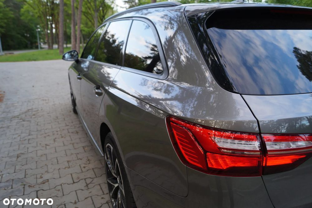 Audi A4 Avant 35 TDI S tronic S line - 12