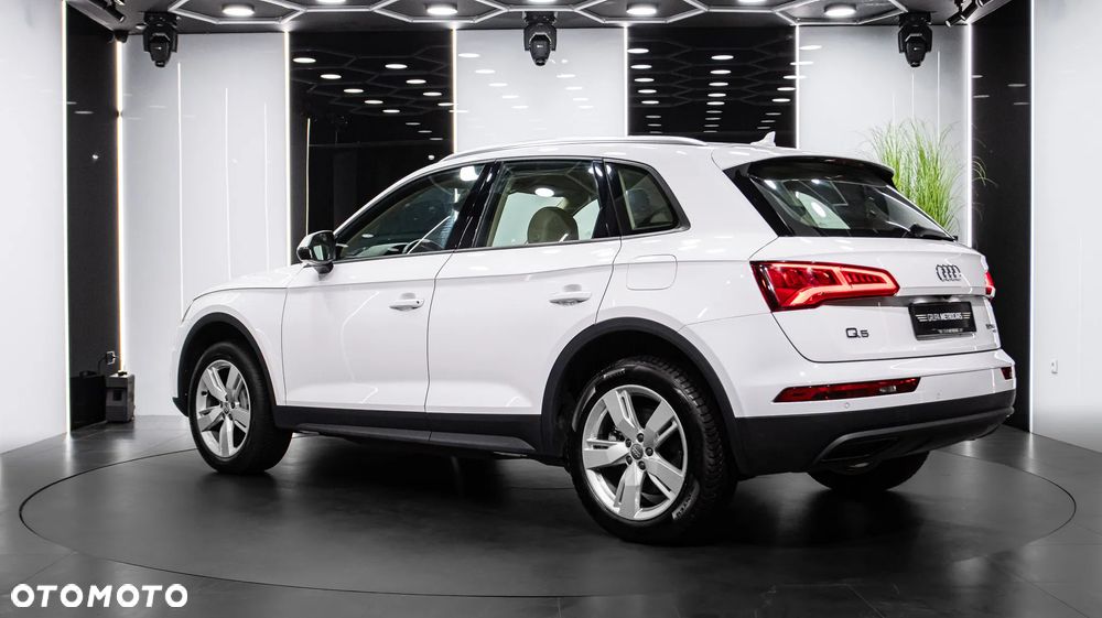 Audi Q5 50 TFSI e Quattro S tronic - 5