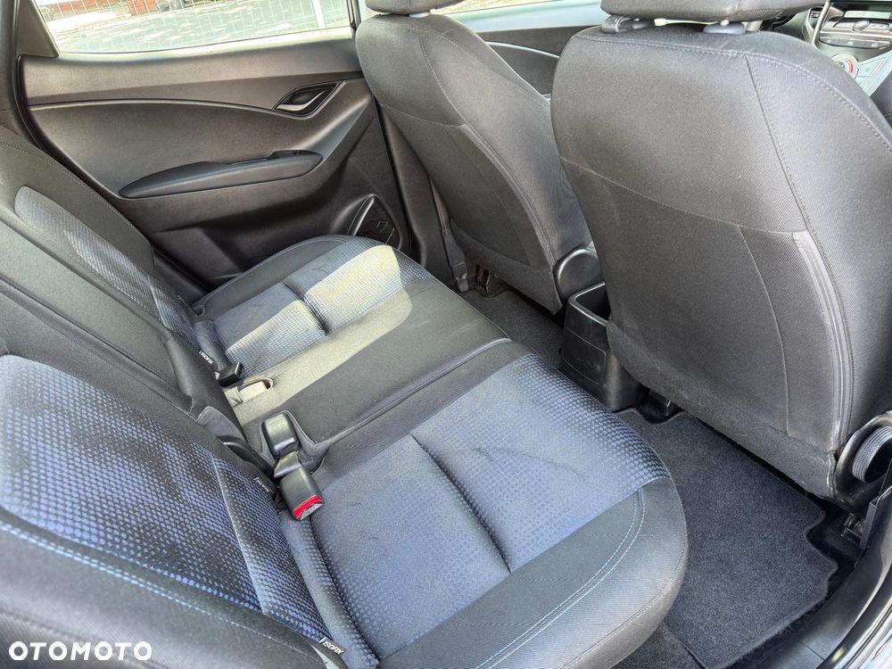 Hyundai ix20 - 16