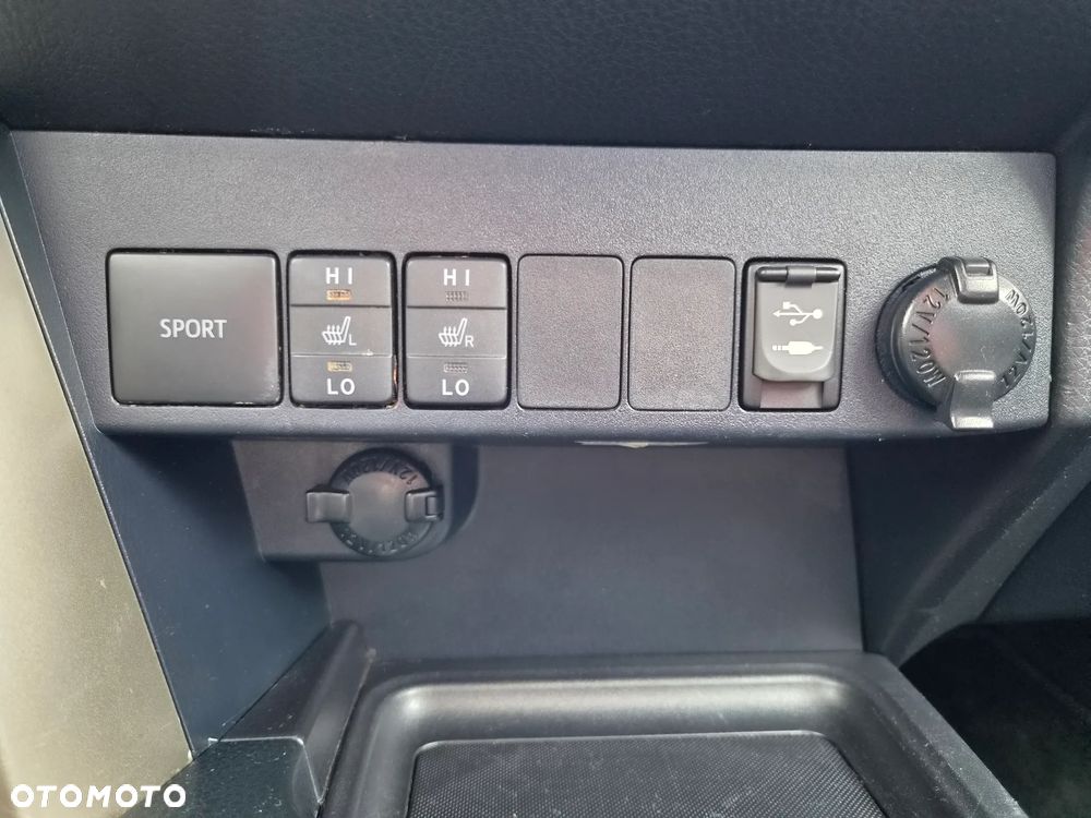 Toyota RAV4 2.0 D-4D Premium 4x2 - 26