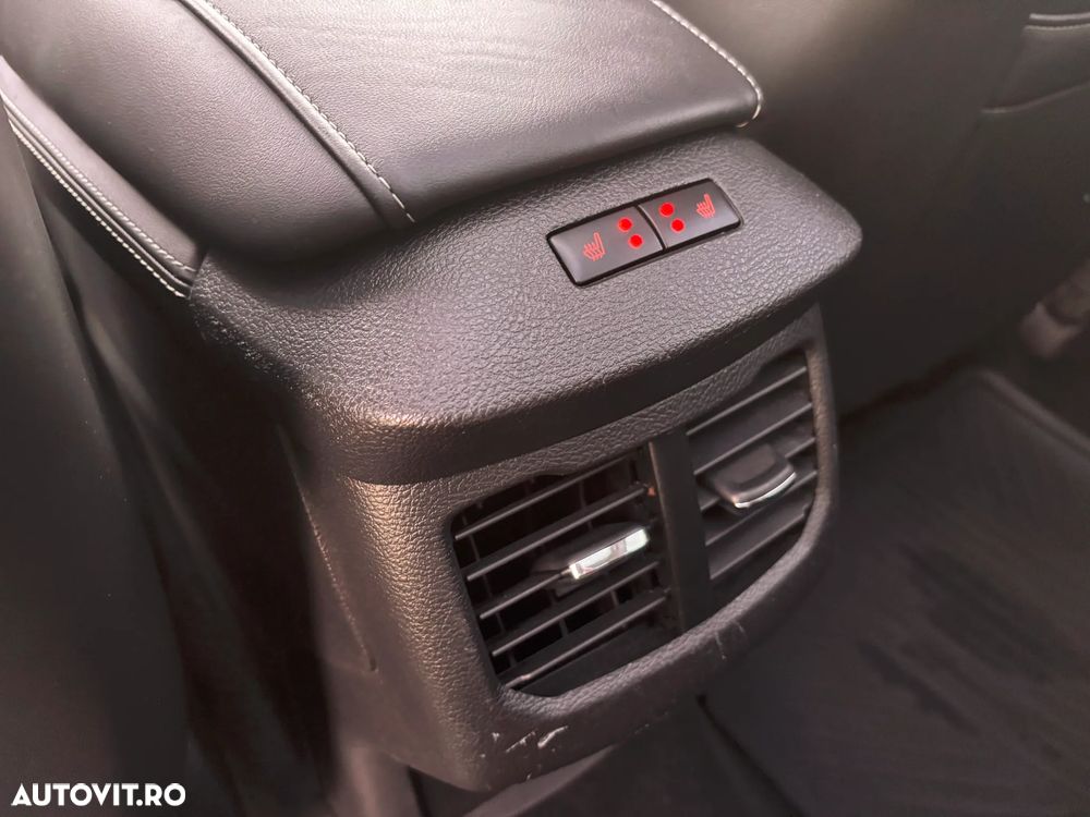 Ford Mondeo Vignale 2.0 TDCi Powershift AWD - 36