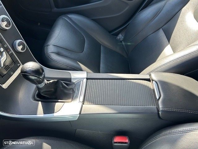 Volvo V60 1.6 D2 Drive Kinetic Start/Stop - 21