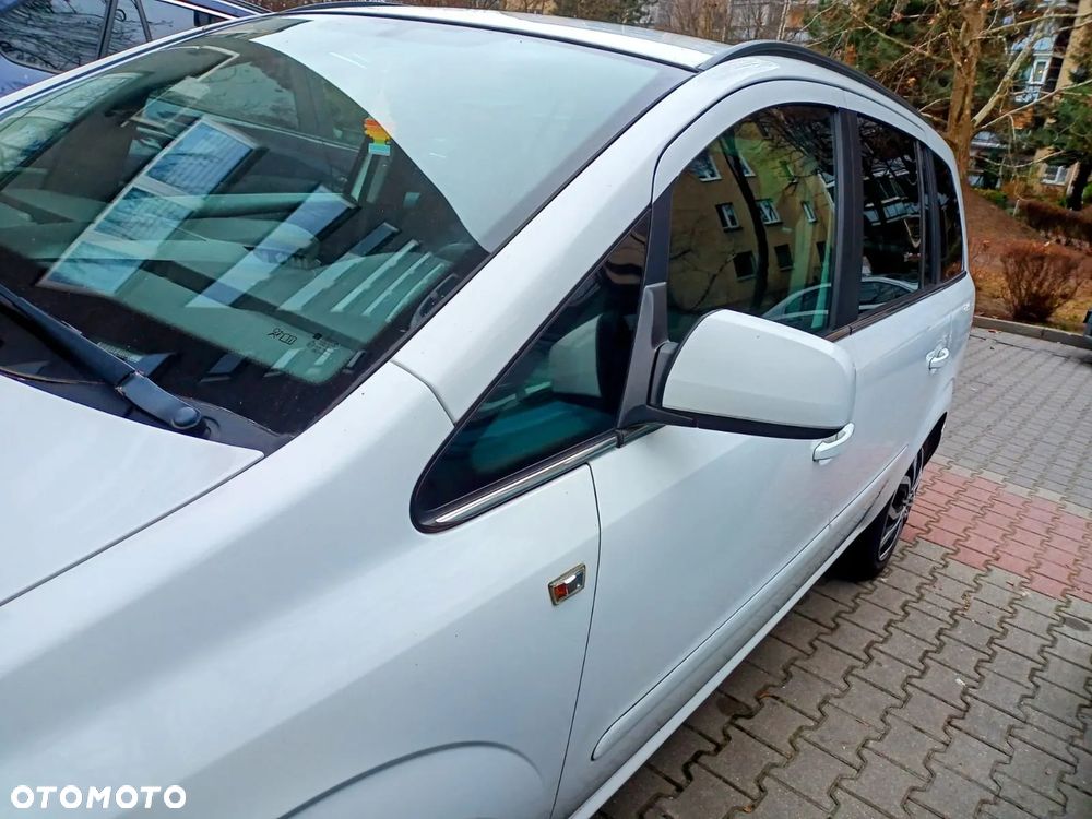 Opel Zafira - 7