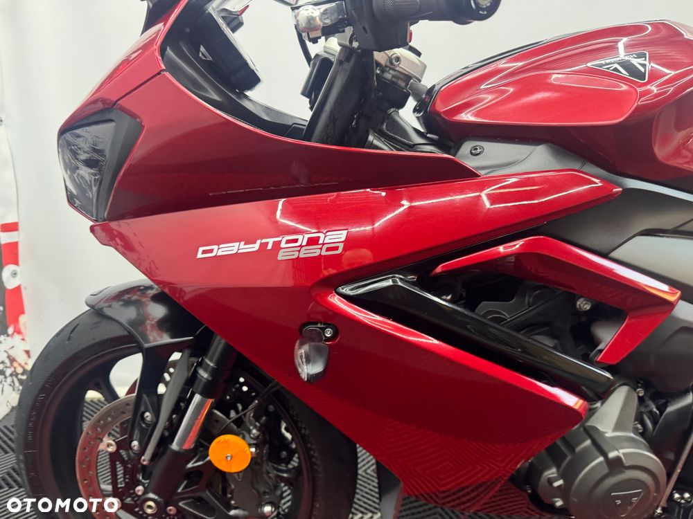 Triumph Daytona - 11