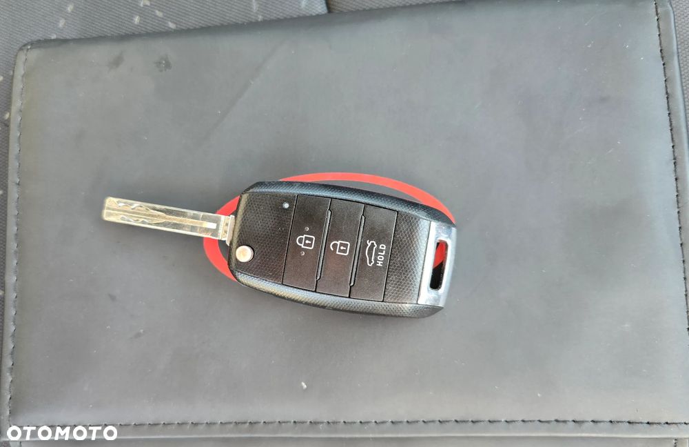 Kia Rio 1.4 L - 31