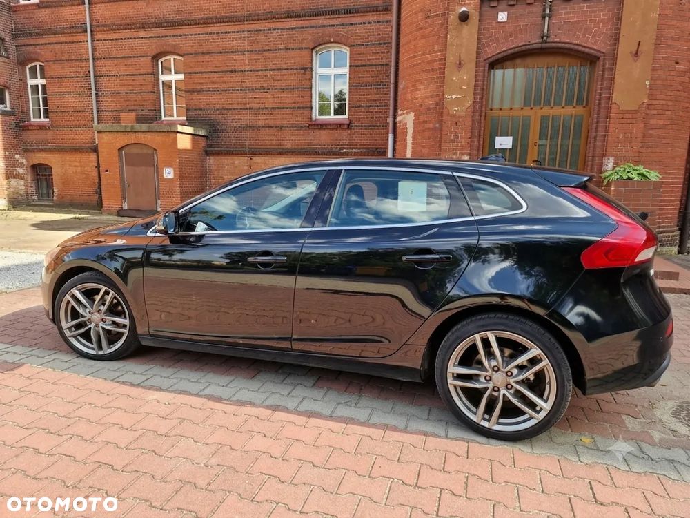 Volvo V40 T3 Base - 1