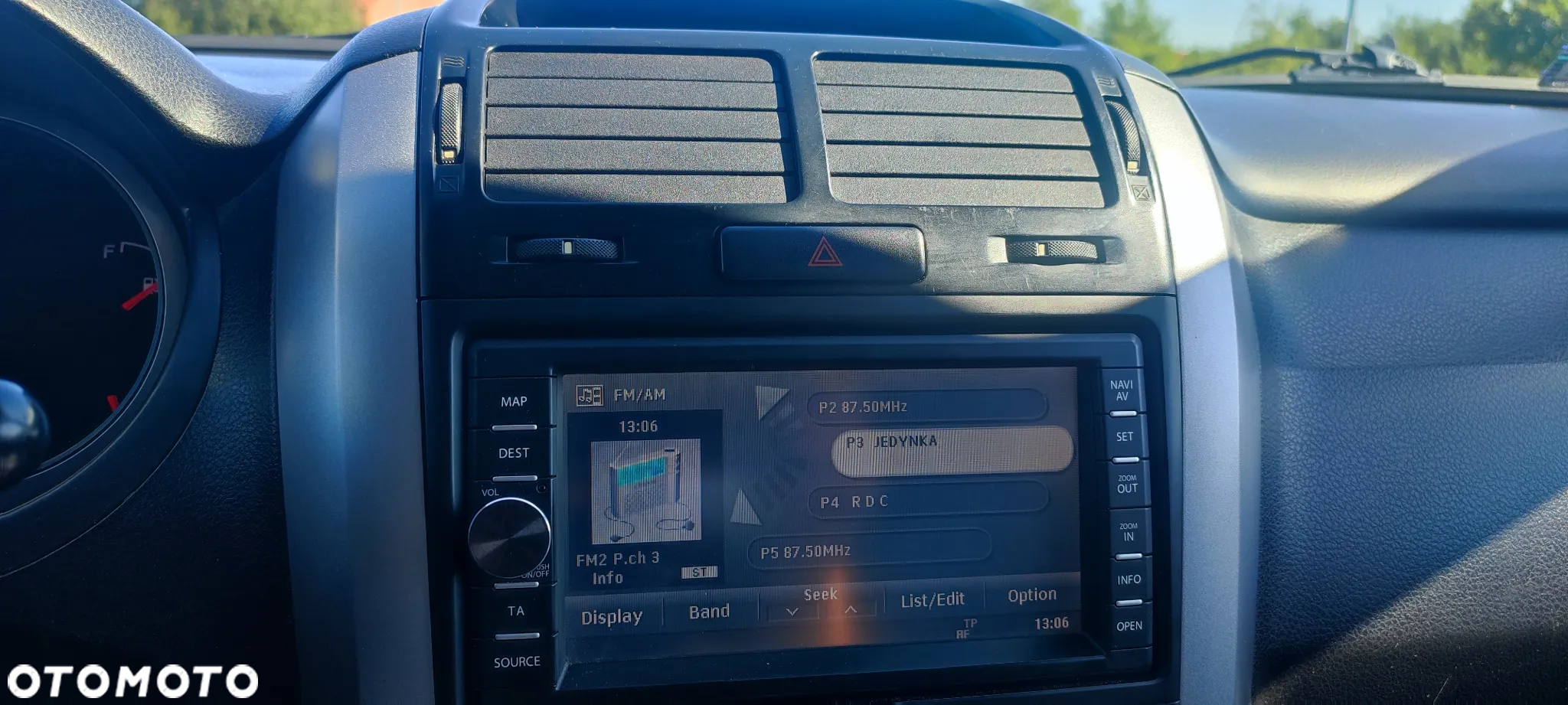 Suzuki Grand Vitara 2.0 De luxe - 34
