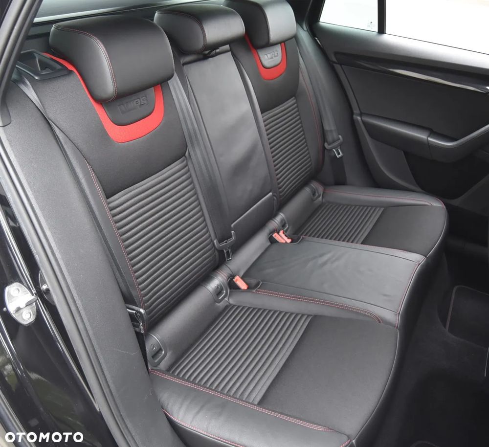 Skoda Octavia 2.0 TDI 4x4 DSG RS - 26
