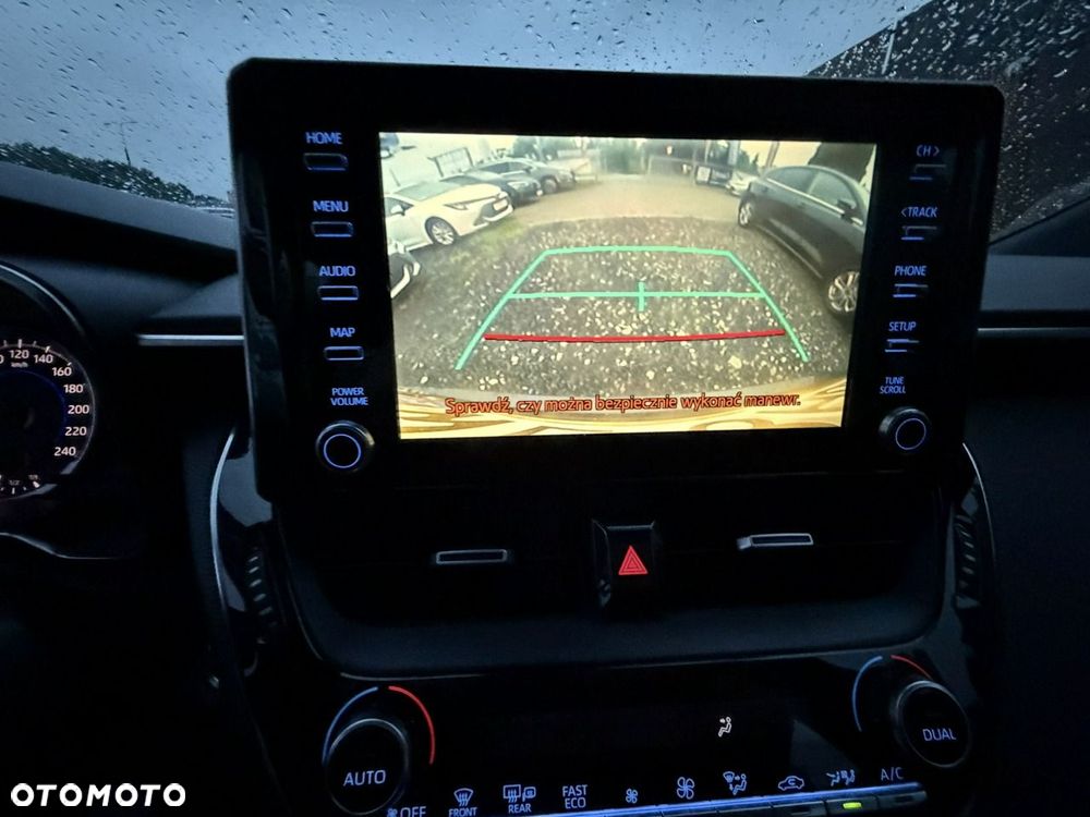 Toyota Corolla 1.8 Hybrid Comfort - 13