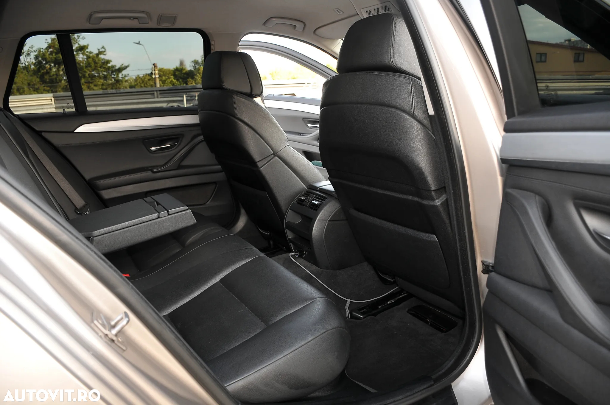 BMW Seria 5 520d Aut. - 12