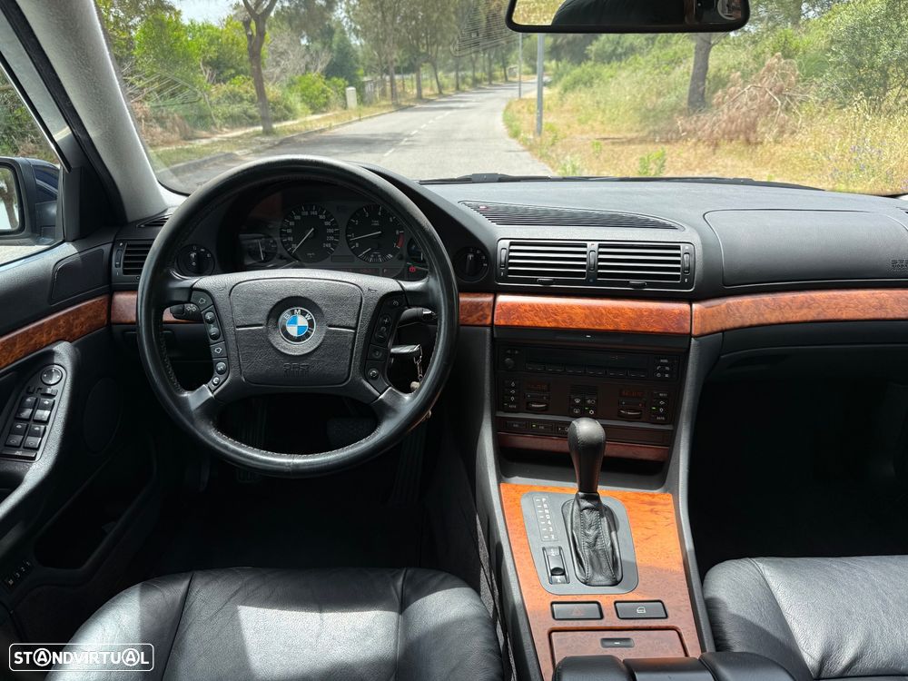BMW 730 - 21