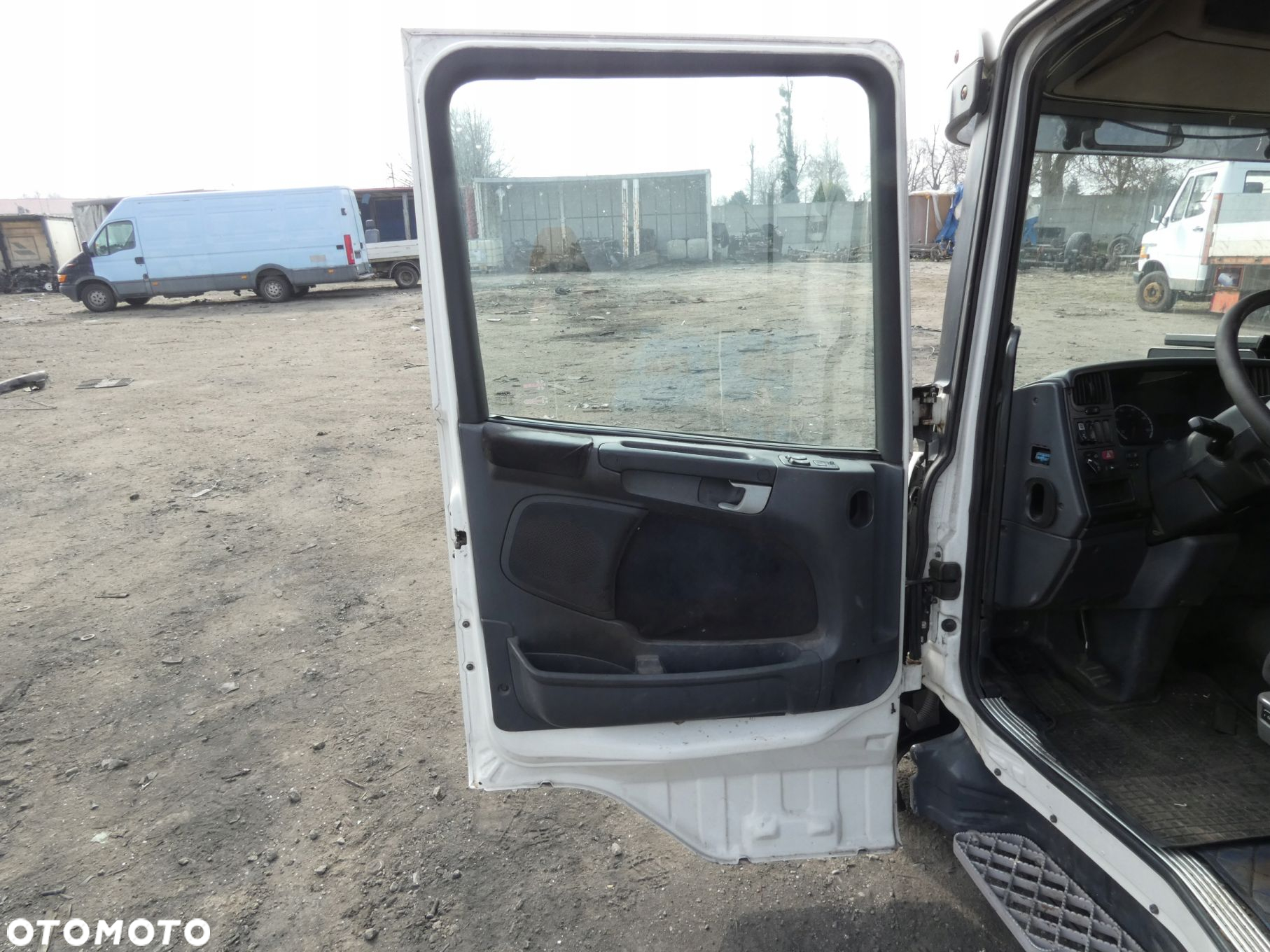Drzwi Lewe Kompletne Białe Szyba Klamka Podnośnik Boczek Scania R 2004- - 2