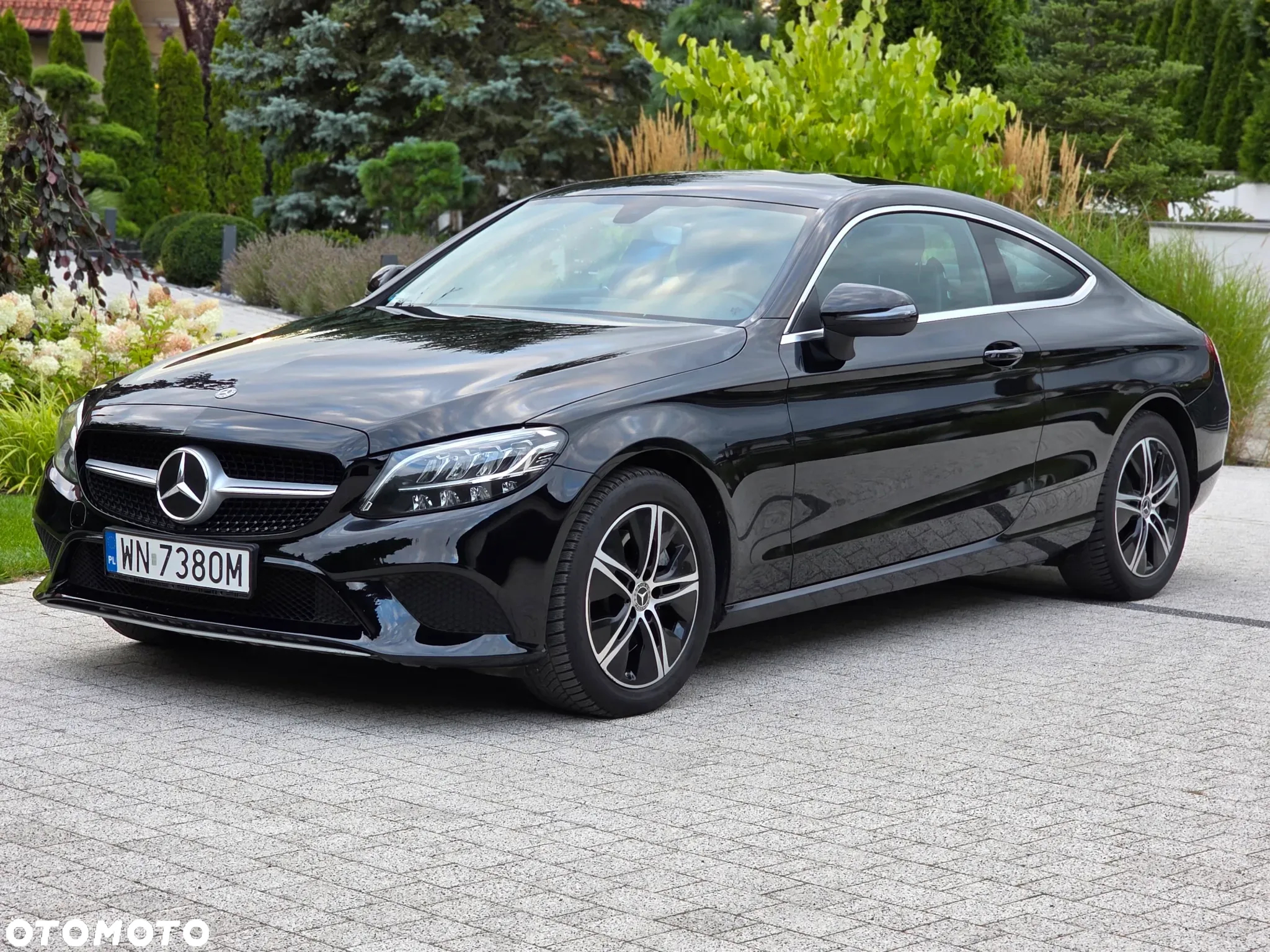 Mercedes-Benz Klasa C 300 4MATIC 9G-TRONIC - 32