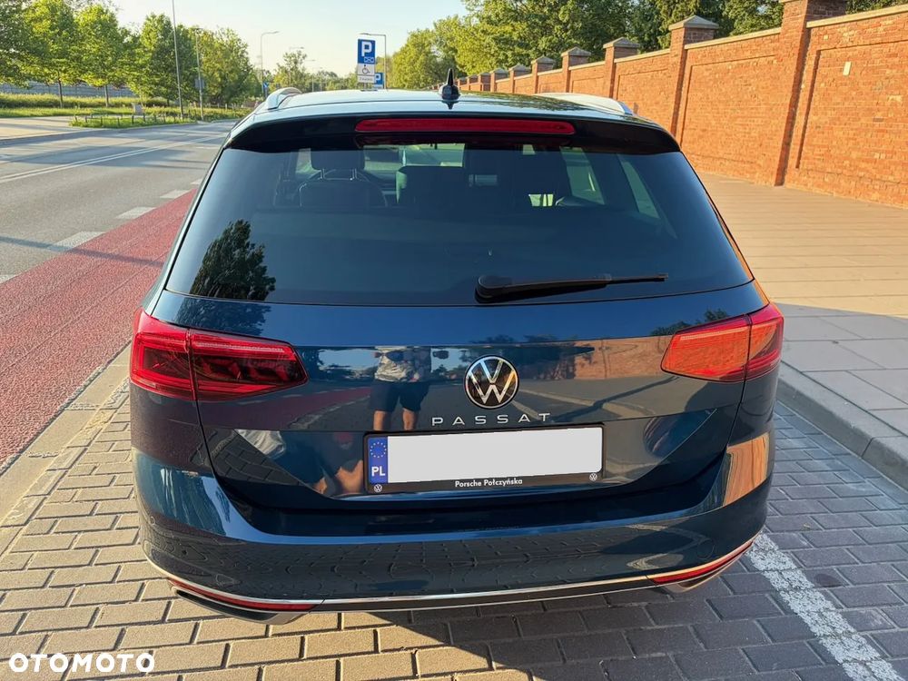 Volkswagen Passat Variant 1.5 TSI EVO Elegance DSG - 4