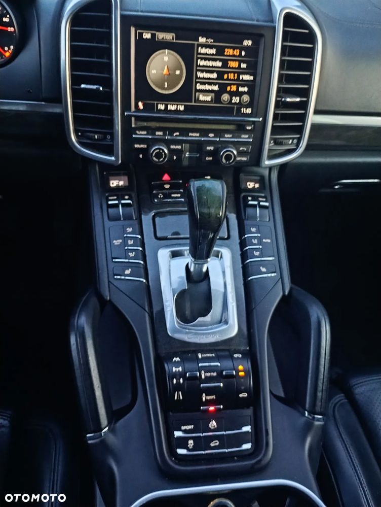 Porsche Cayenne - 19
