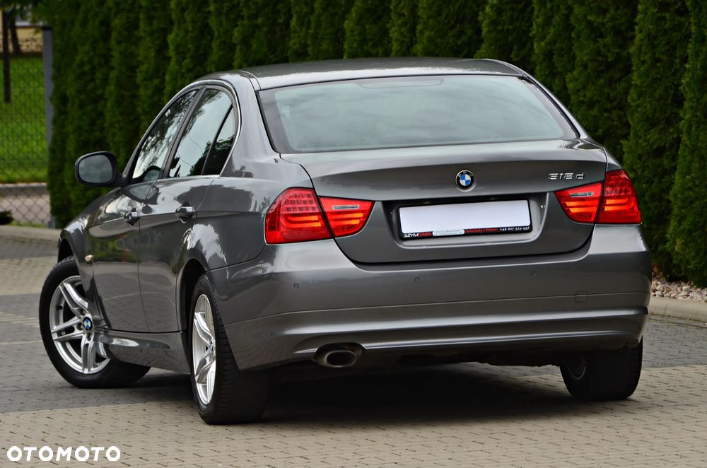 BMW Seria 3 318d - 24