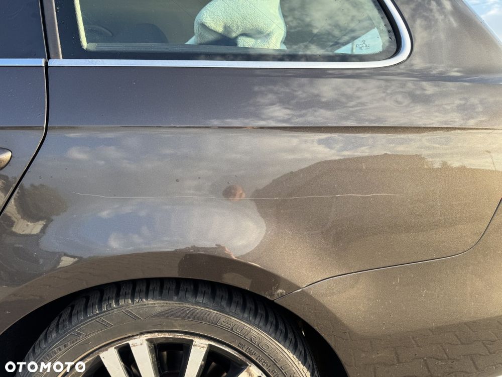 Volkswagen Passat 2.0 TDI Comfortline - 32