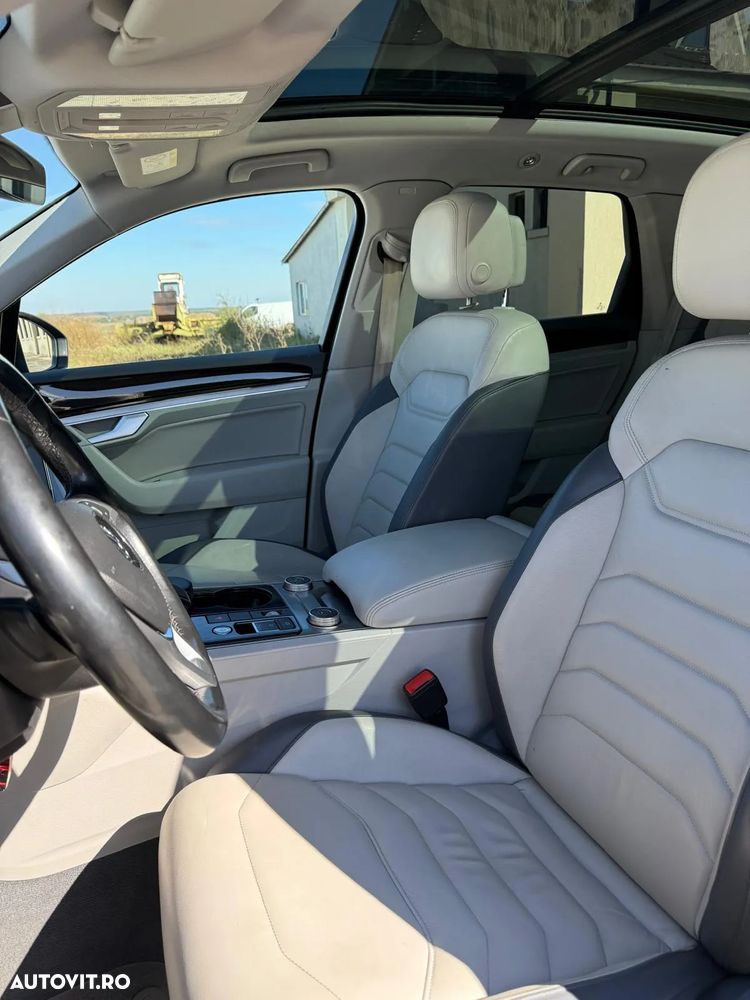 Volkswagen Touareg - 8