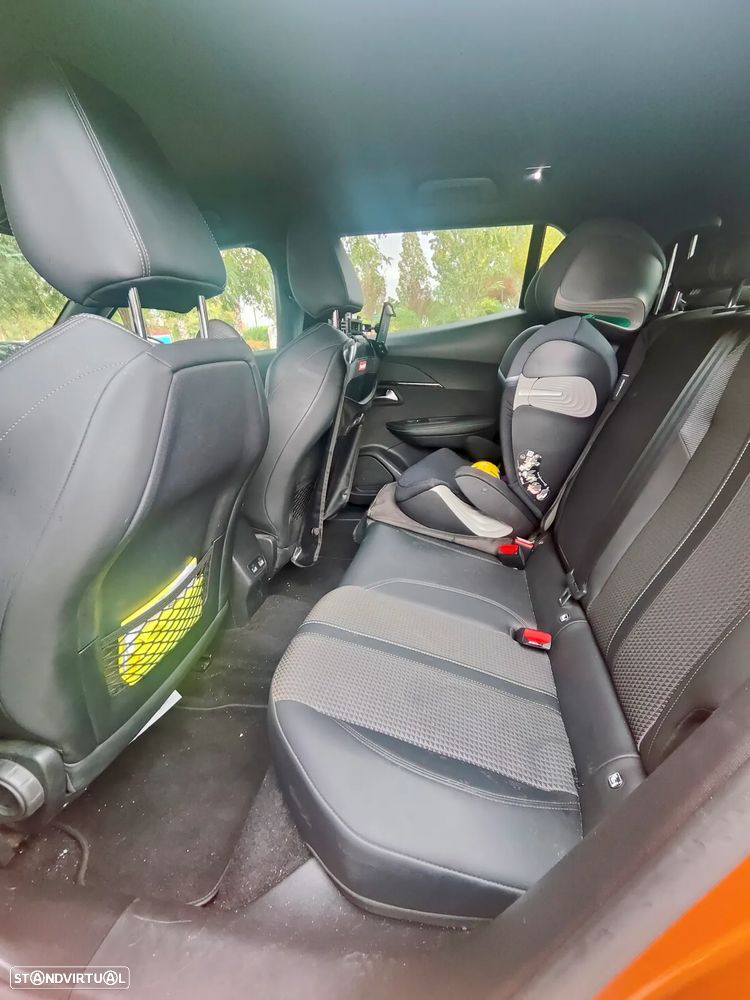 Peugeot 2008 1.2 PureTech GT - 13