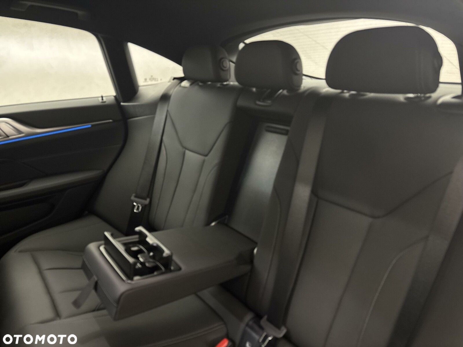 BMW i4 - 17