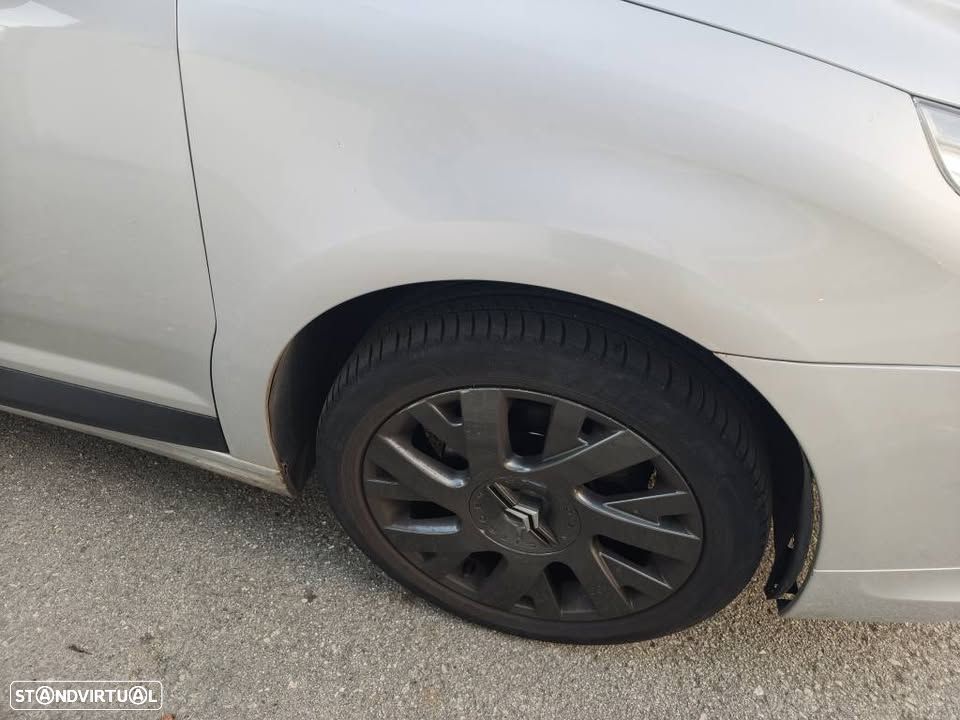 Citroën C4 1.6 HDi 110 VTS - 6