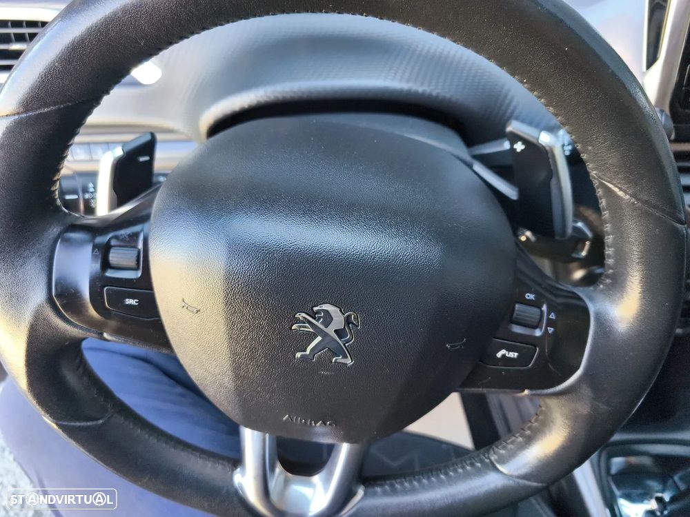 Peugeot 2008 1.6 e-HDi Allure 2-Tronic - 18