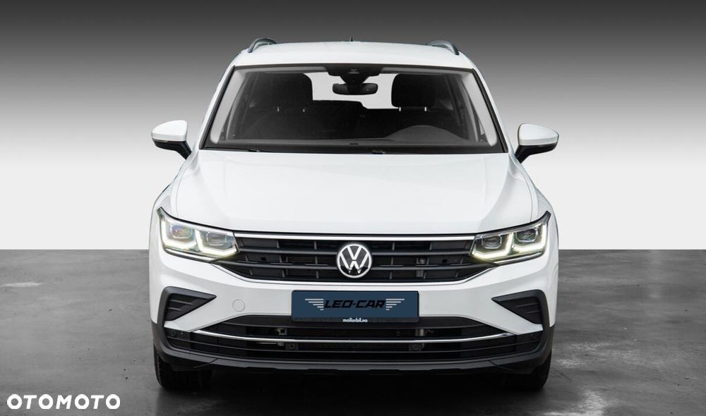 Volkswagen Tiguan - 5