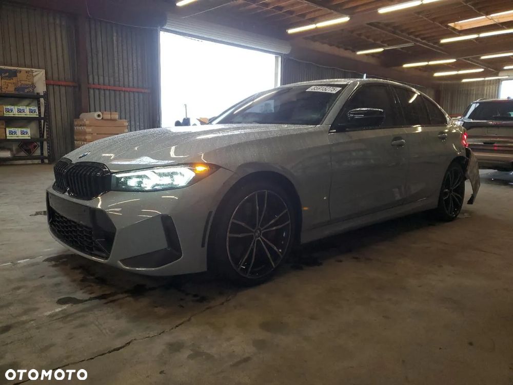 BMW Seria 3 330i M Sport - 3