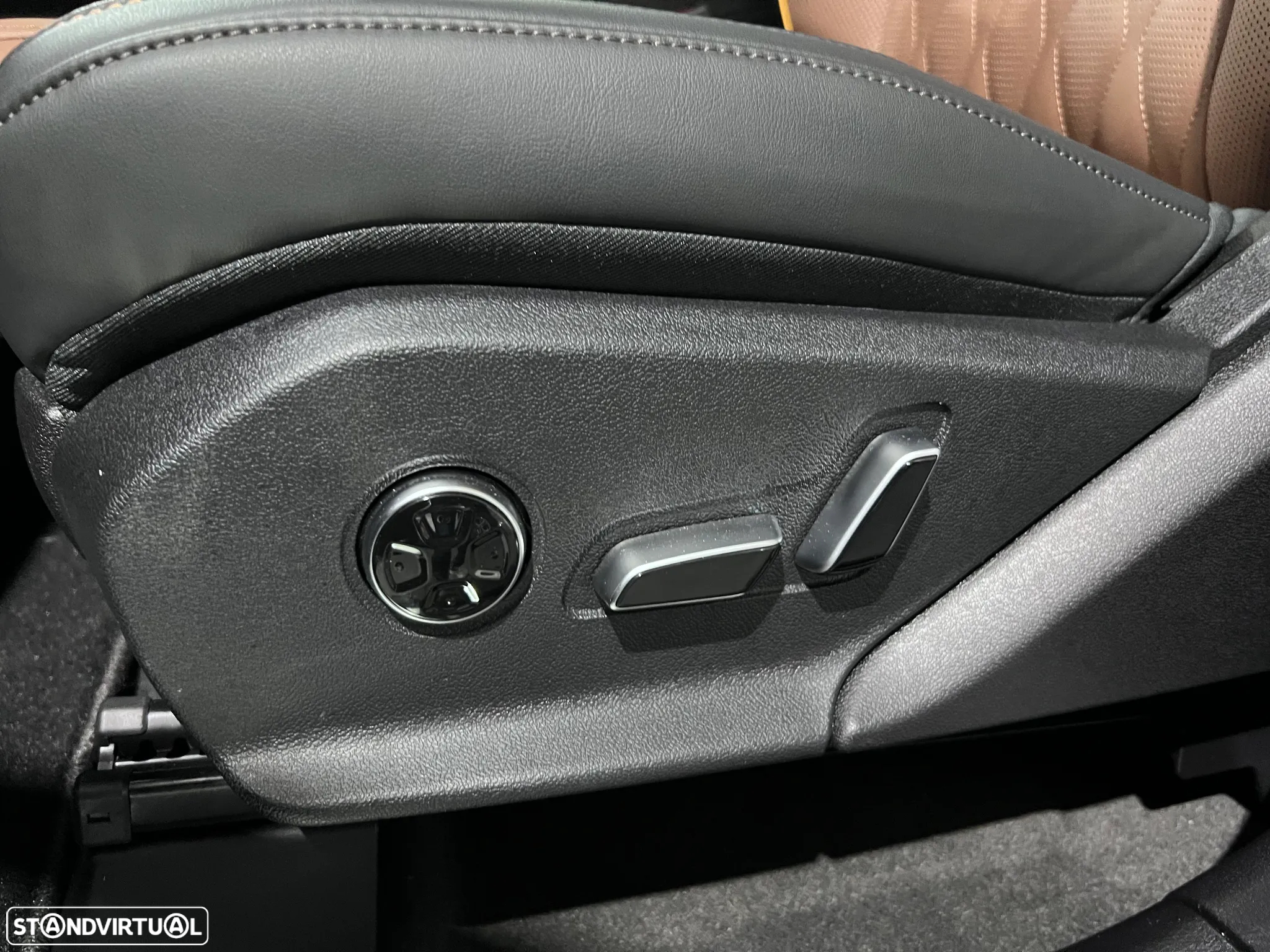BYD Tang 86.4 kWh AWD Flagship - 13