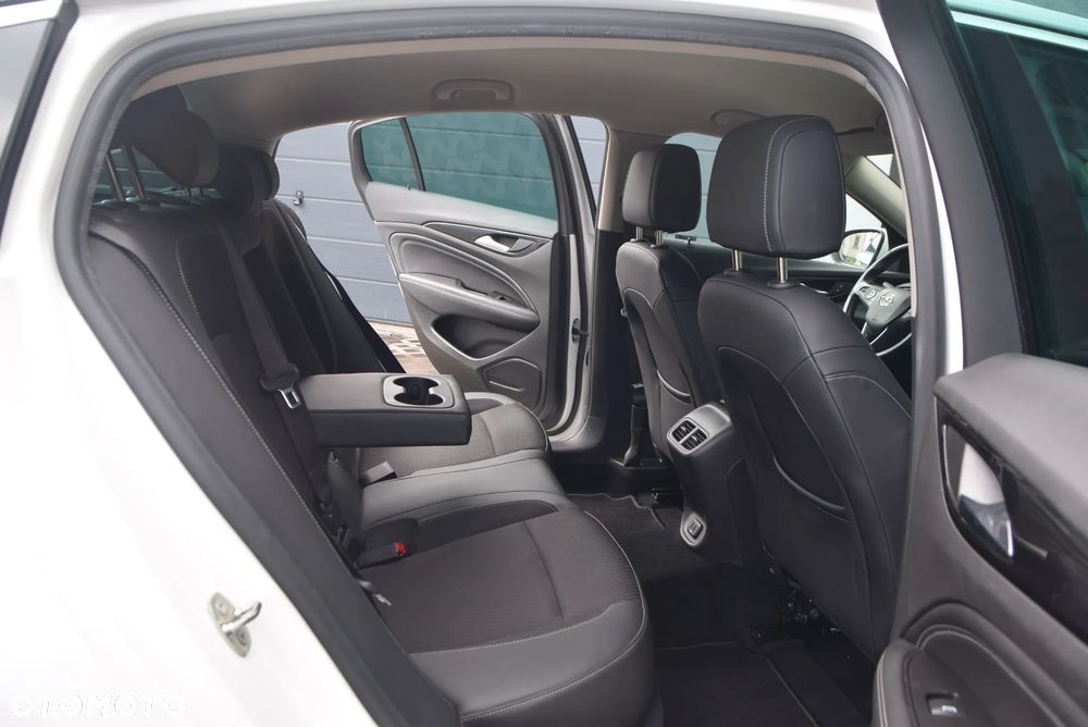 Opel Insignia 1.5 T Elite S&S - 18