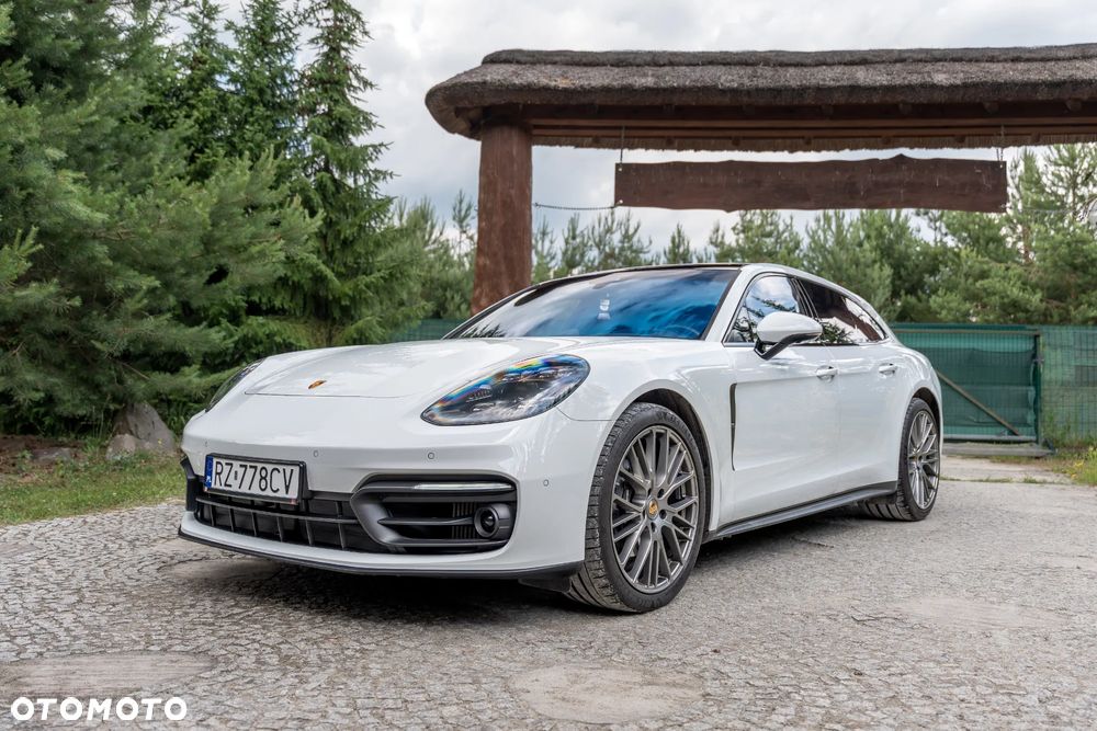 Porsche Panamera 4 Platinum Edition - 13
