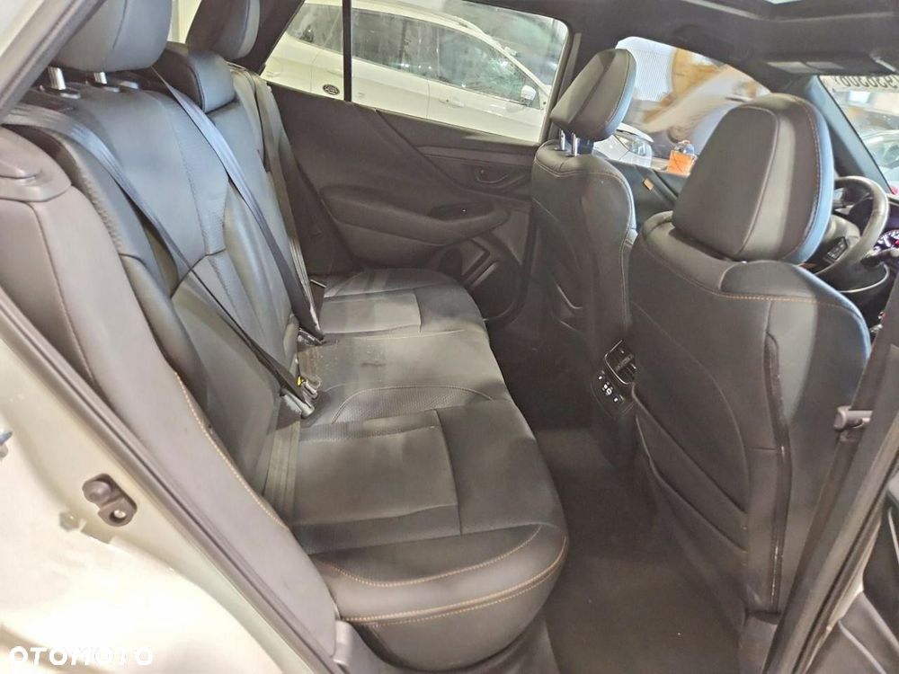Subaru Outback - 12