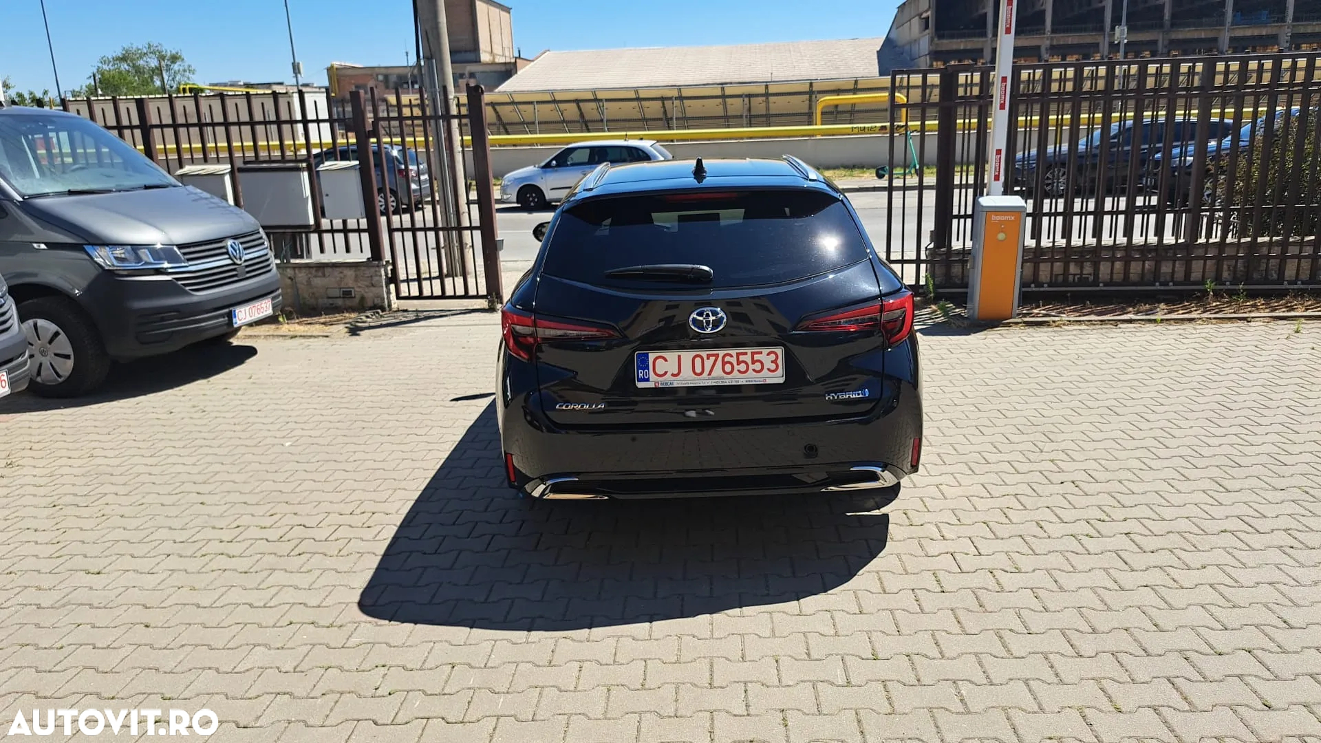 Toyota Corolla Sedan 1.8 HEV Business - 3