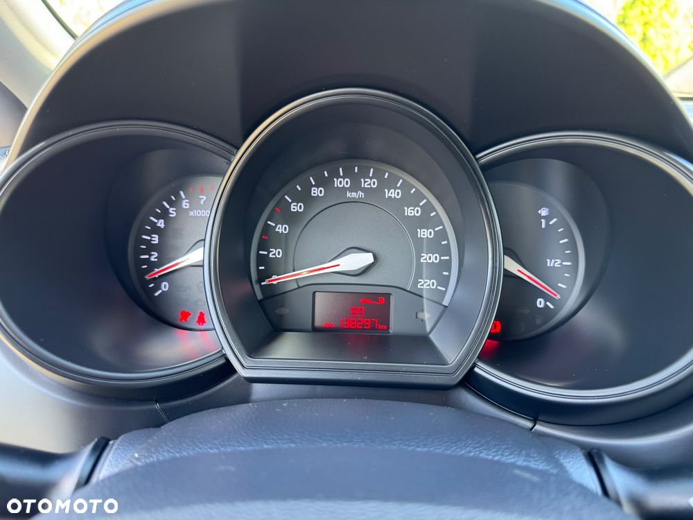 Kia Rio - 17