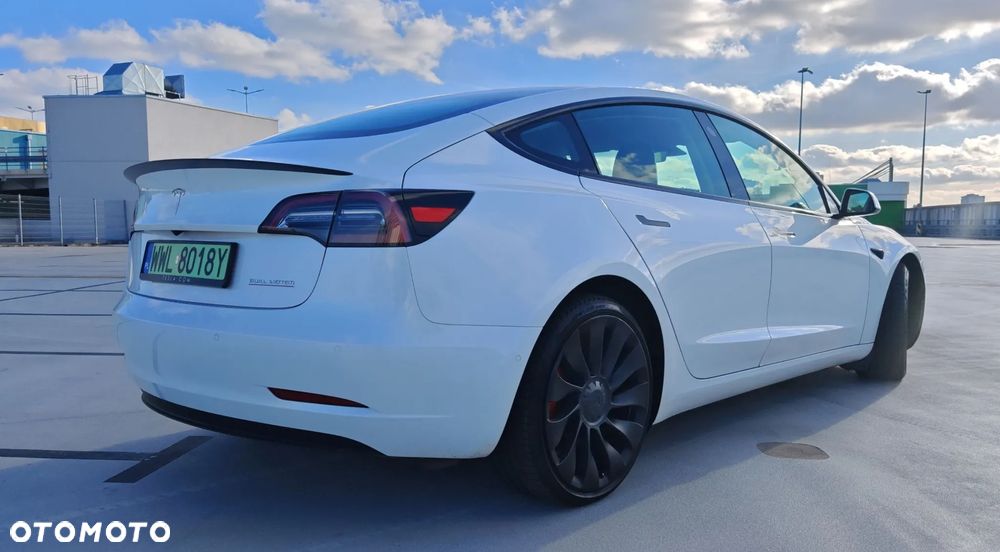 Tesla Model 3 - 6