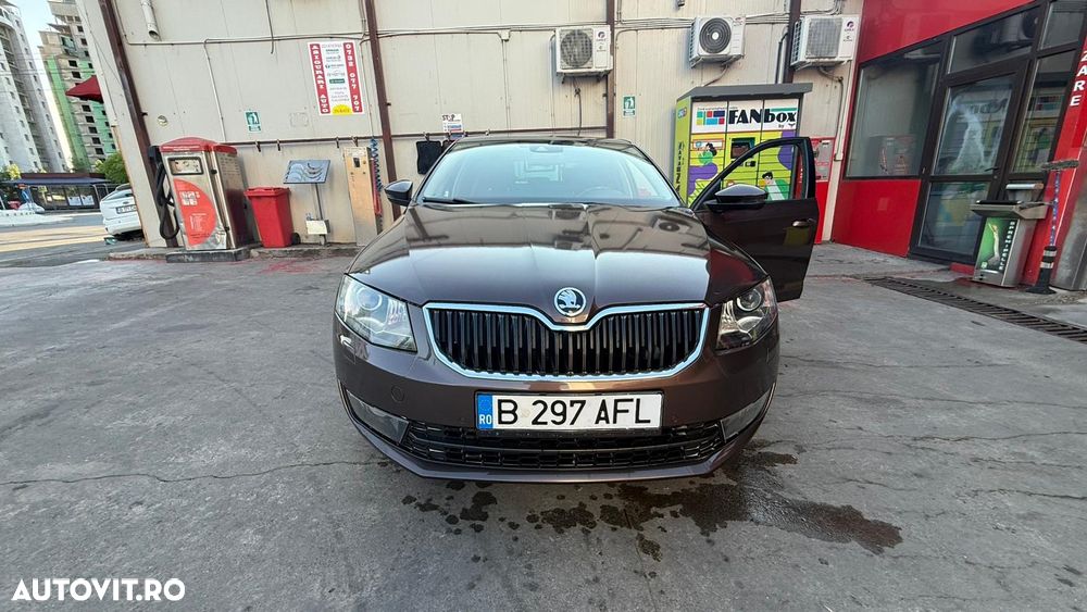 Skoda Octavia 2.0 TDI DSG 4X4 Ambition - 11