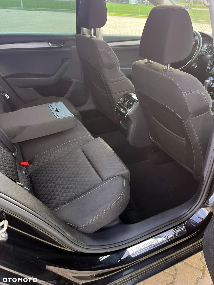 Skoda Superb 2.0 TDI 4x4 Style DSG - 8