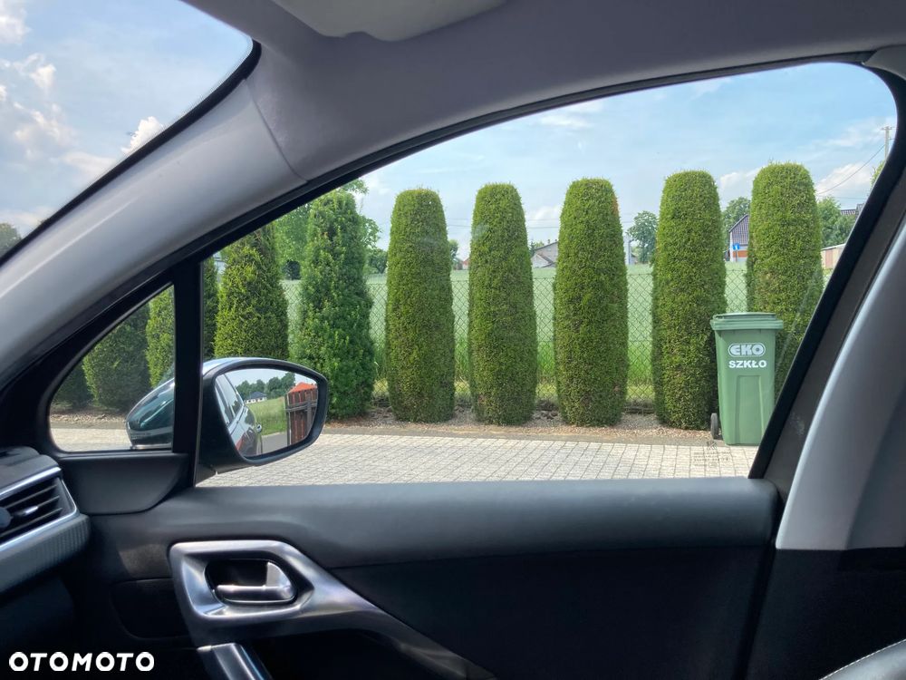 Peugeot 2008 e-HDi FAP 92 STOP & START Allure - 12