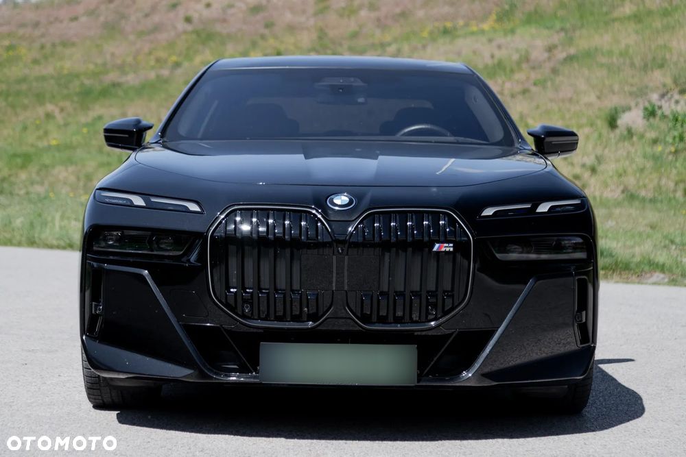BMW i7 - 4