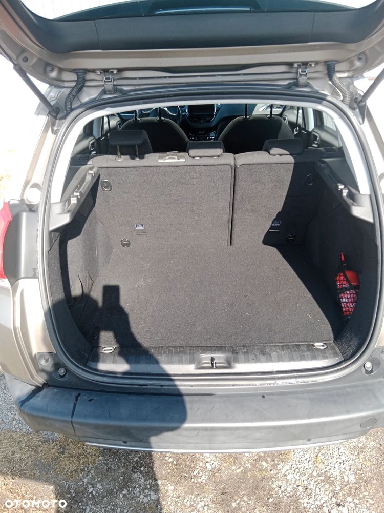 Peugeot 2008 1.2 Pure Tech Style - 16