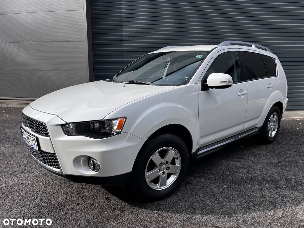 Mitsubishi Outlander 2.0 DI-D 4WD Invite - 2